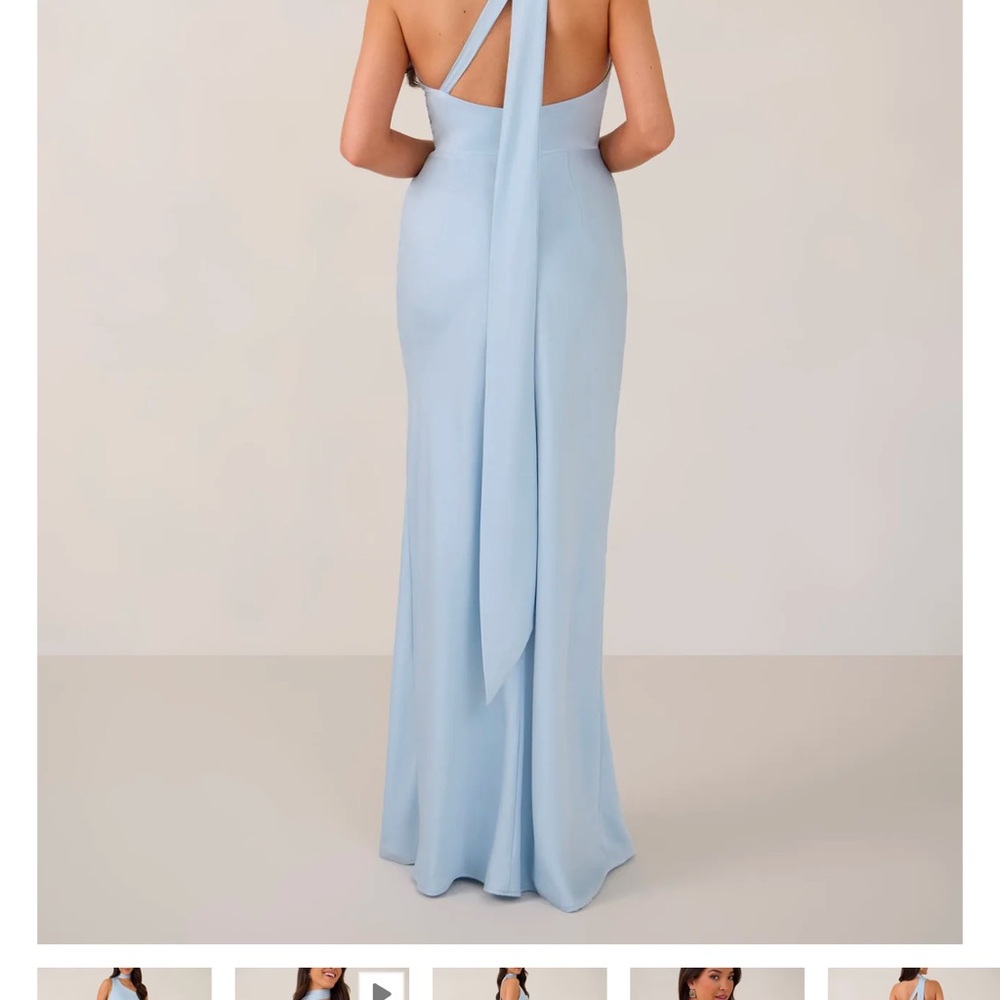Elegant Light Blue Evening Gown
